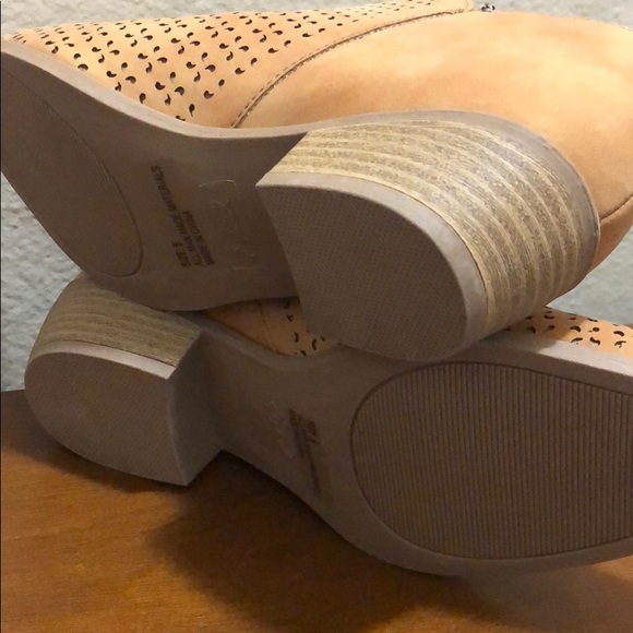 Bootie - Picture 7 of 8